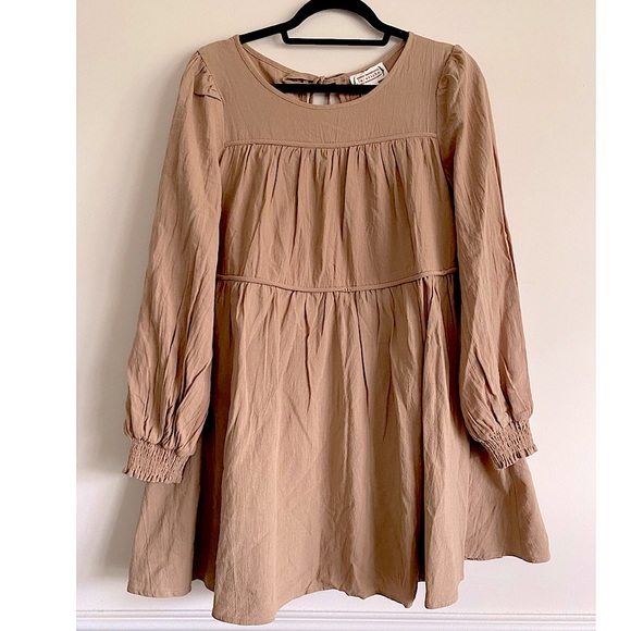 Love Riche Dresses & Skirts - NWT Loveriche Tan Babydoll Mini Dress Tunic with Bow tie Back and Long Sleeves L
